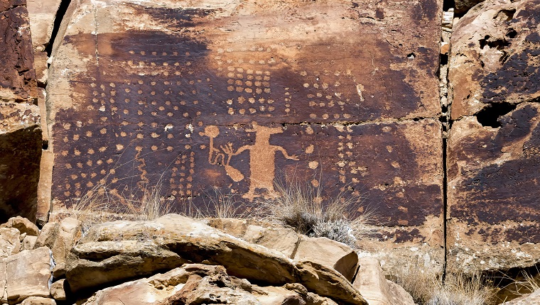 Петроглиф на койот в каньона Деветте мили, Юта