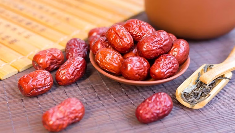 هل يمكن للكلاب أن تأكل جوجوب؟ هل Jujube آمن للكلاب؟
