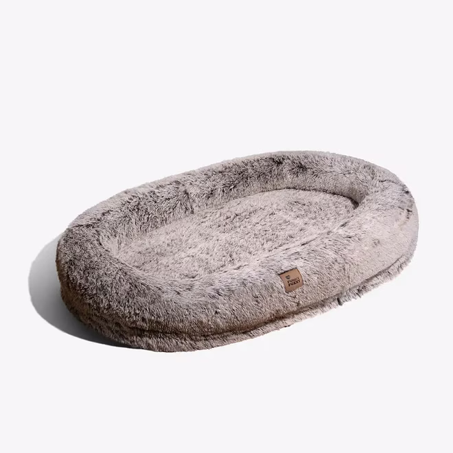 Graues FunnyFuzzy-Hundebett Donut